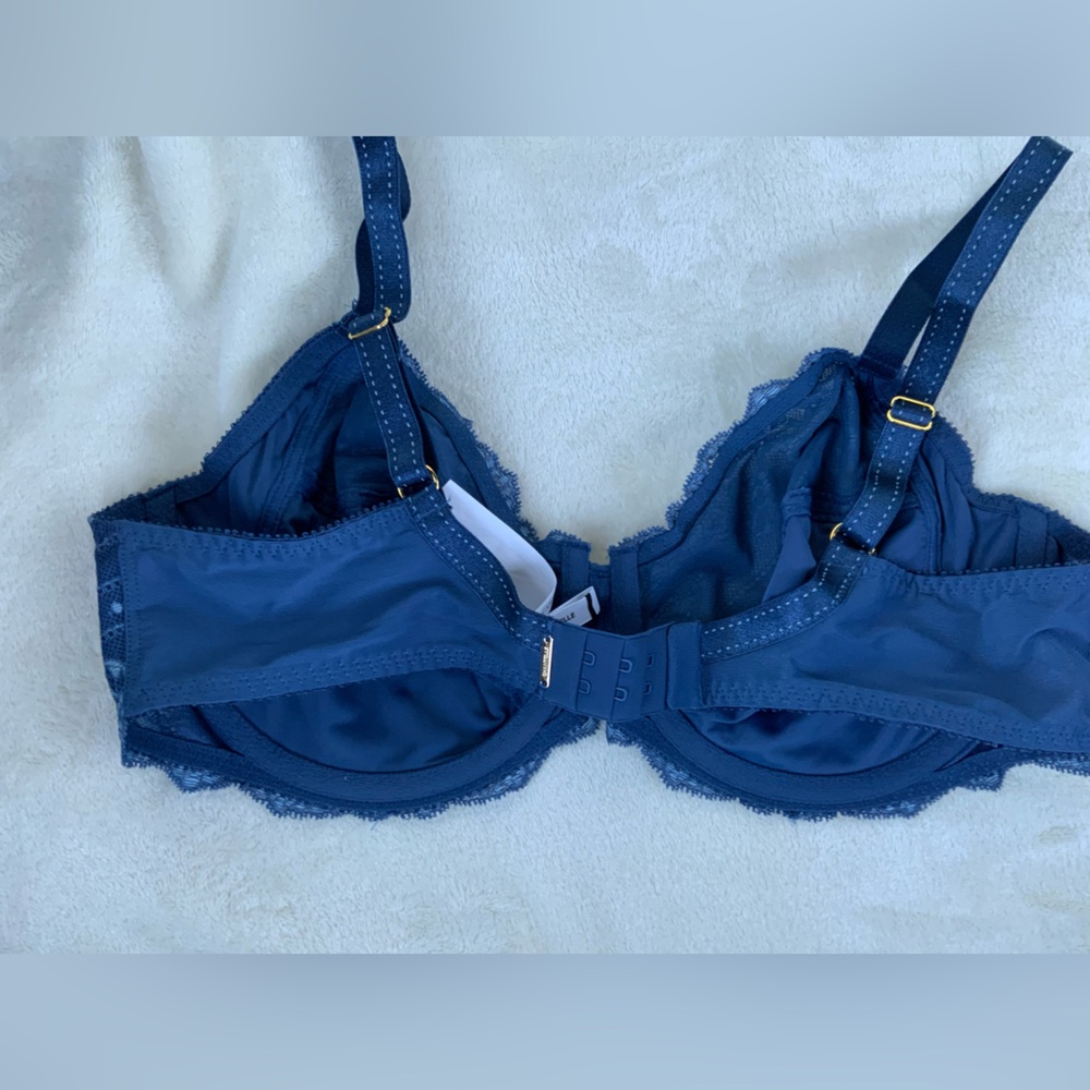 Chantelle Rive Gauche Side Support Bra 36D,Danube Blue/Mist - Picture 5 of 8